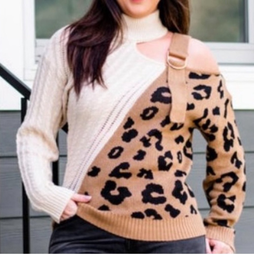 Andre By Unit Asymmetrical Buckle Sweater Size 2X Open Shoulder Animal Print